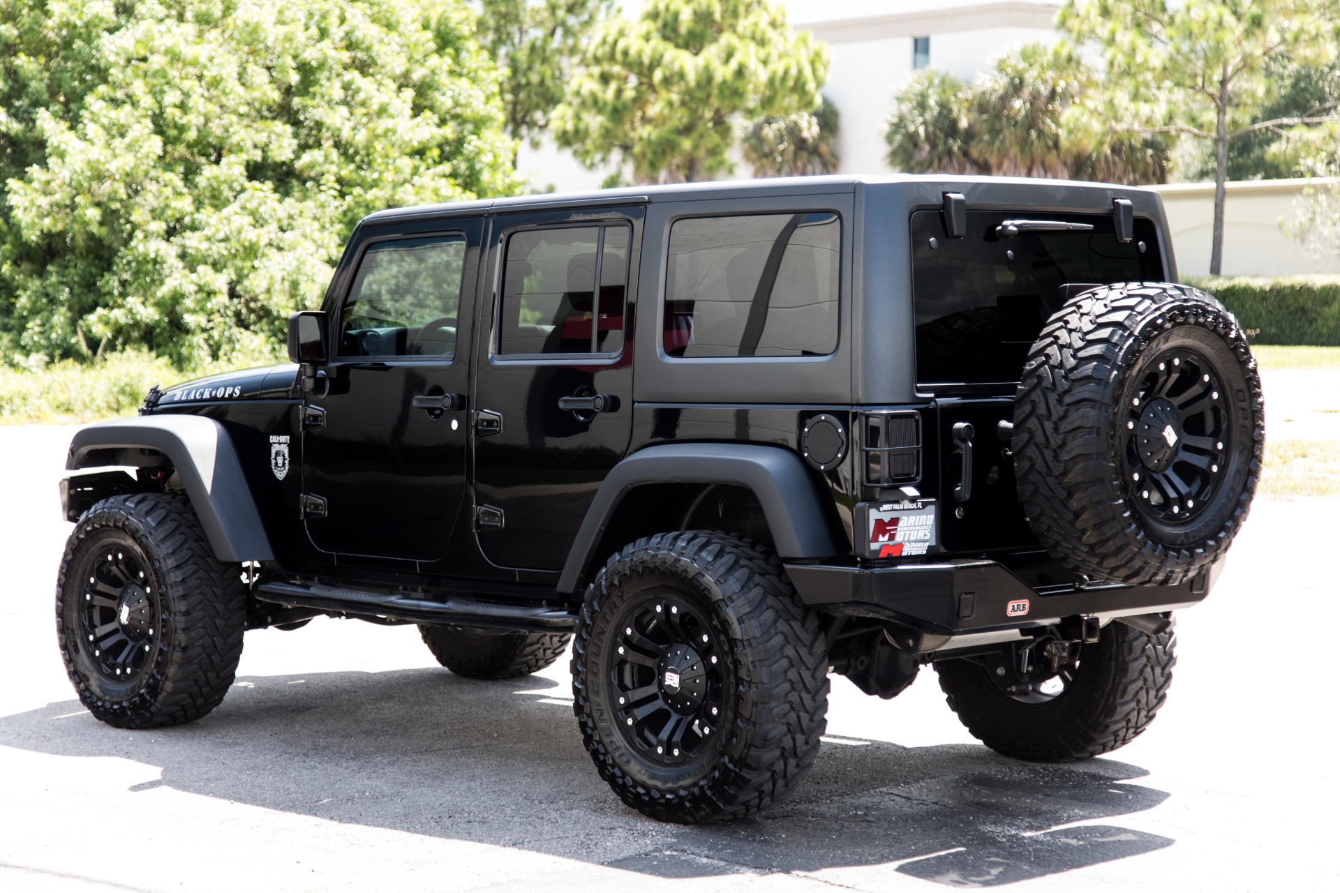black jeep wrangler