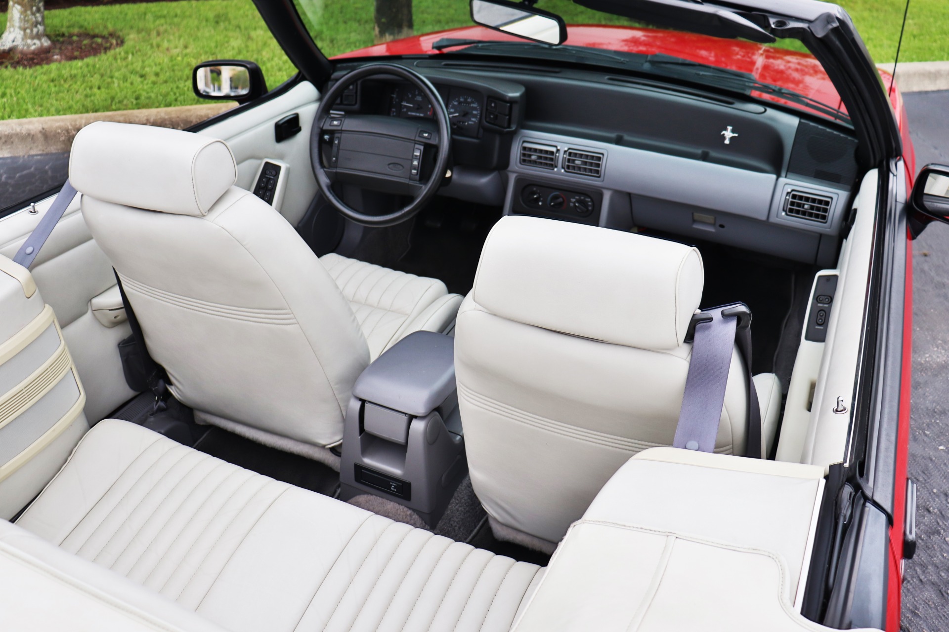1993 mustang convertible interior