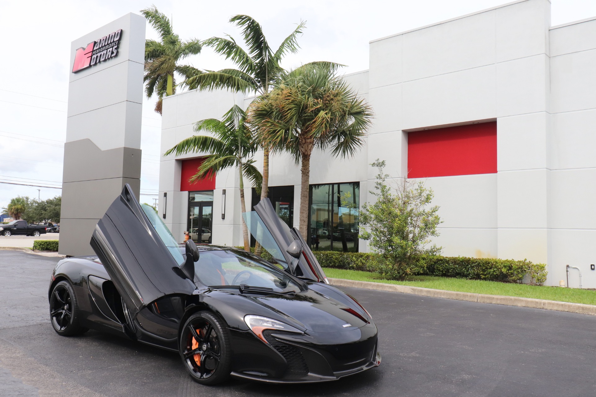 Mclaren 650s Black