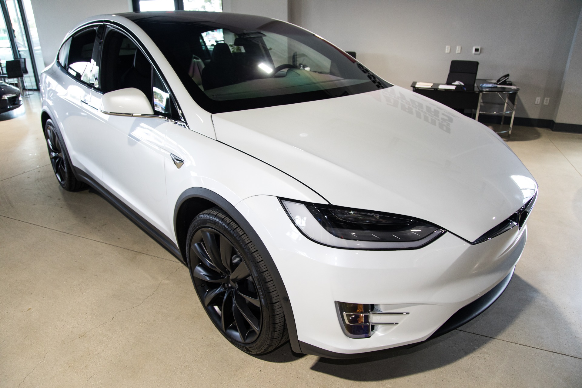 Tesla model long range. Тесла model x 2019. Tesla model x long range Plus.