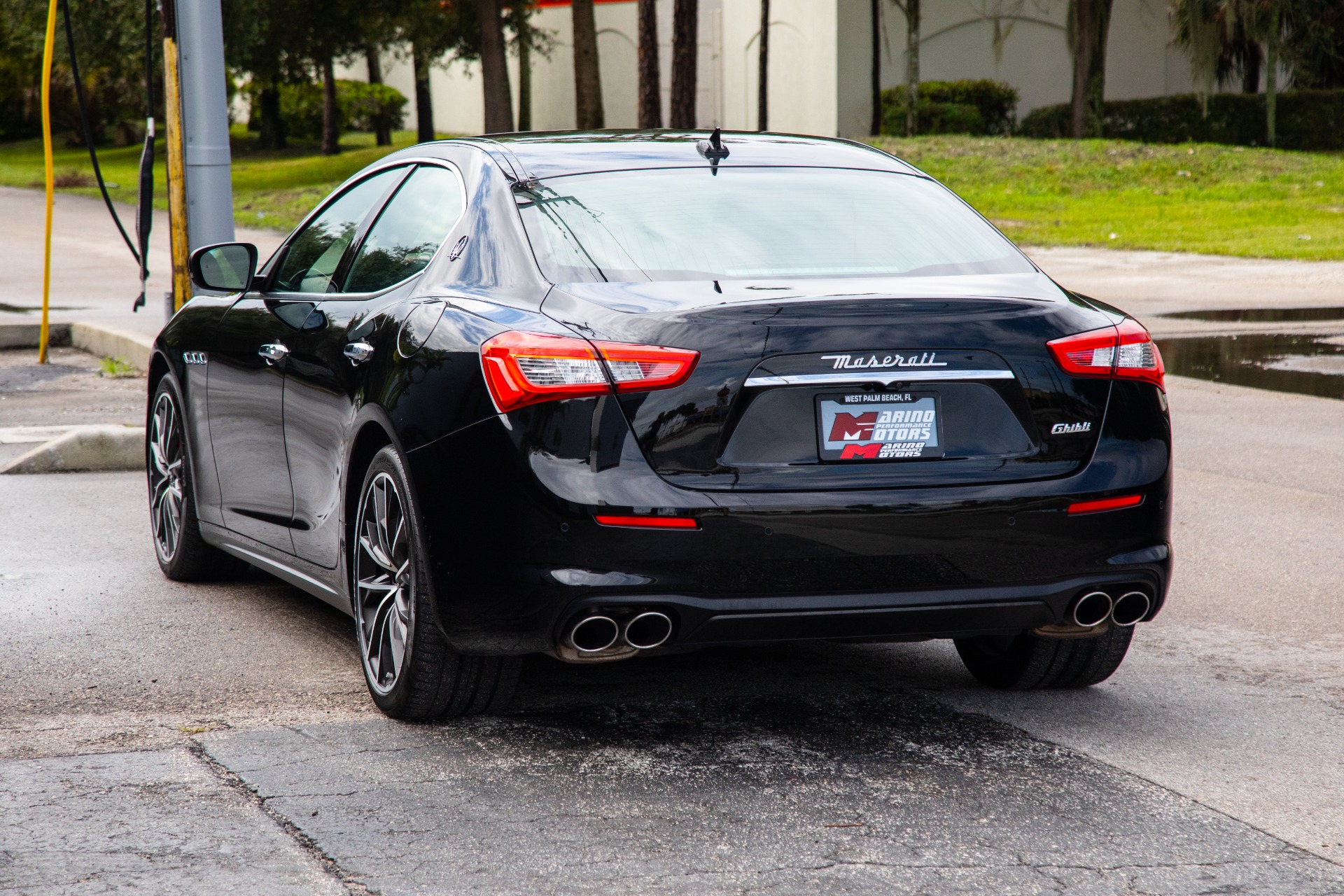 Maserati Ghibli матовая чёрная